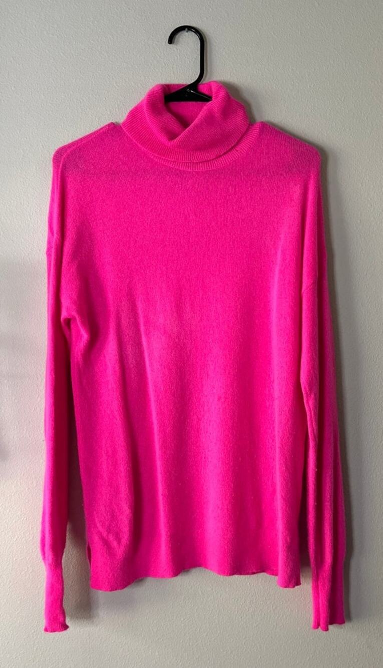 HALOGEN 100% Cashmere Neon Print Turtle Neck Sweater Size M